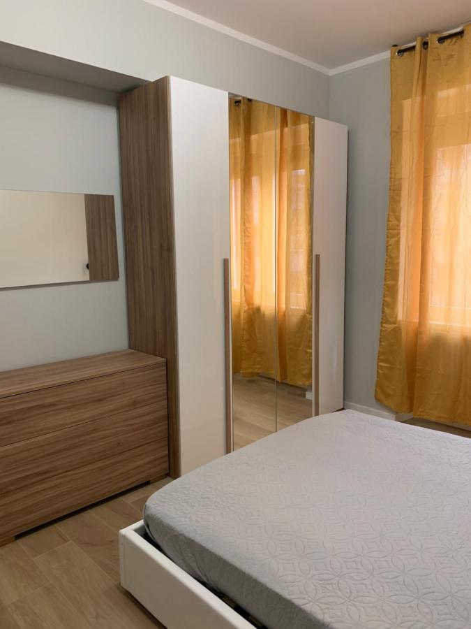 Gramsci 2 Rooms Bologna Bagian luar foto